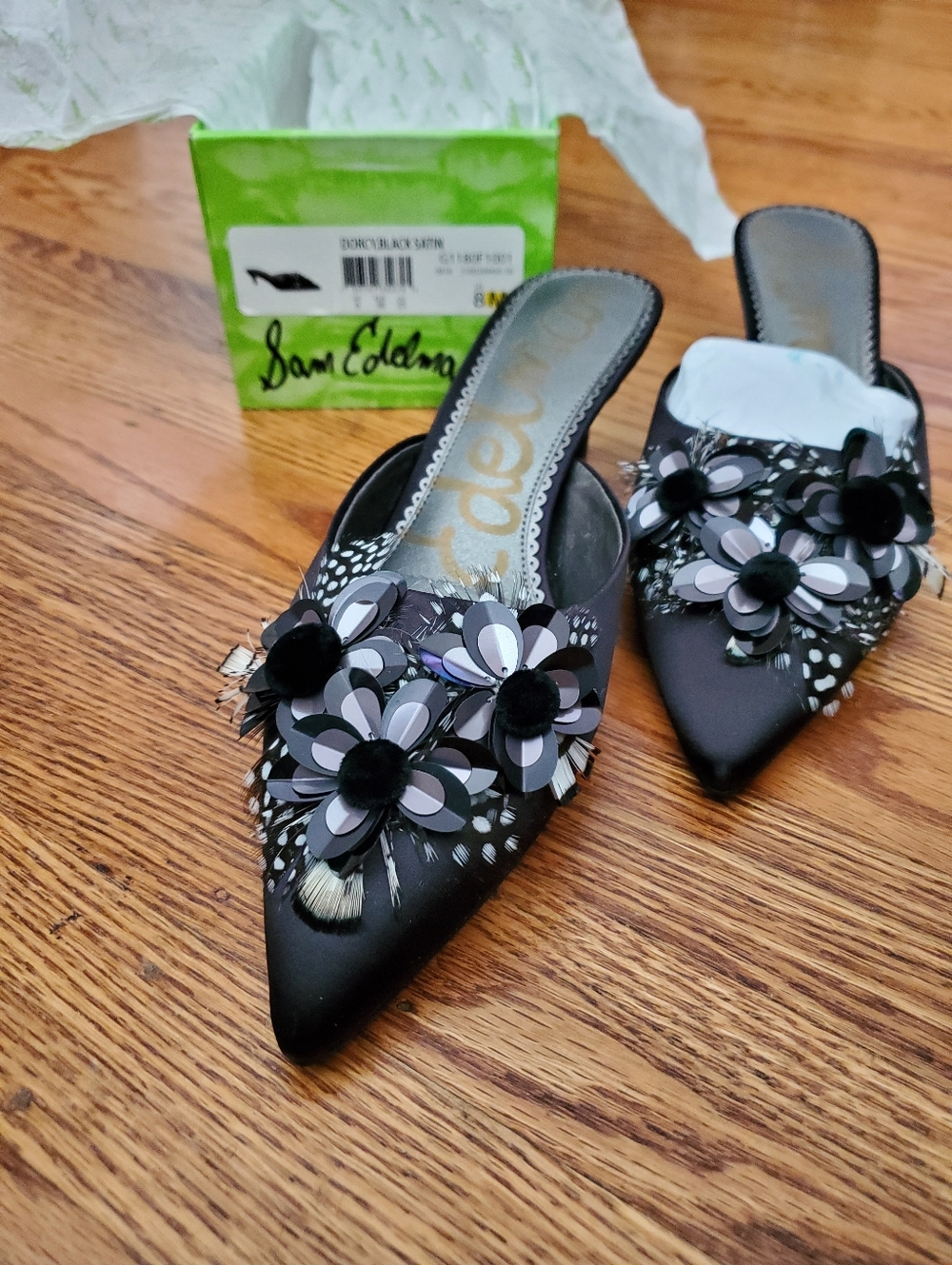 Sam Edelman Black Pointed Toe Floral Appliqué Mule Size 8